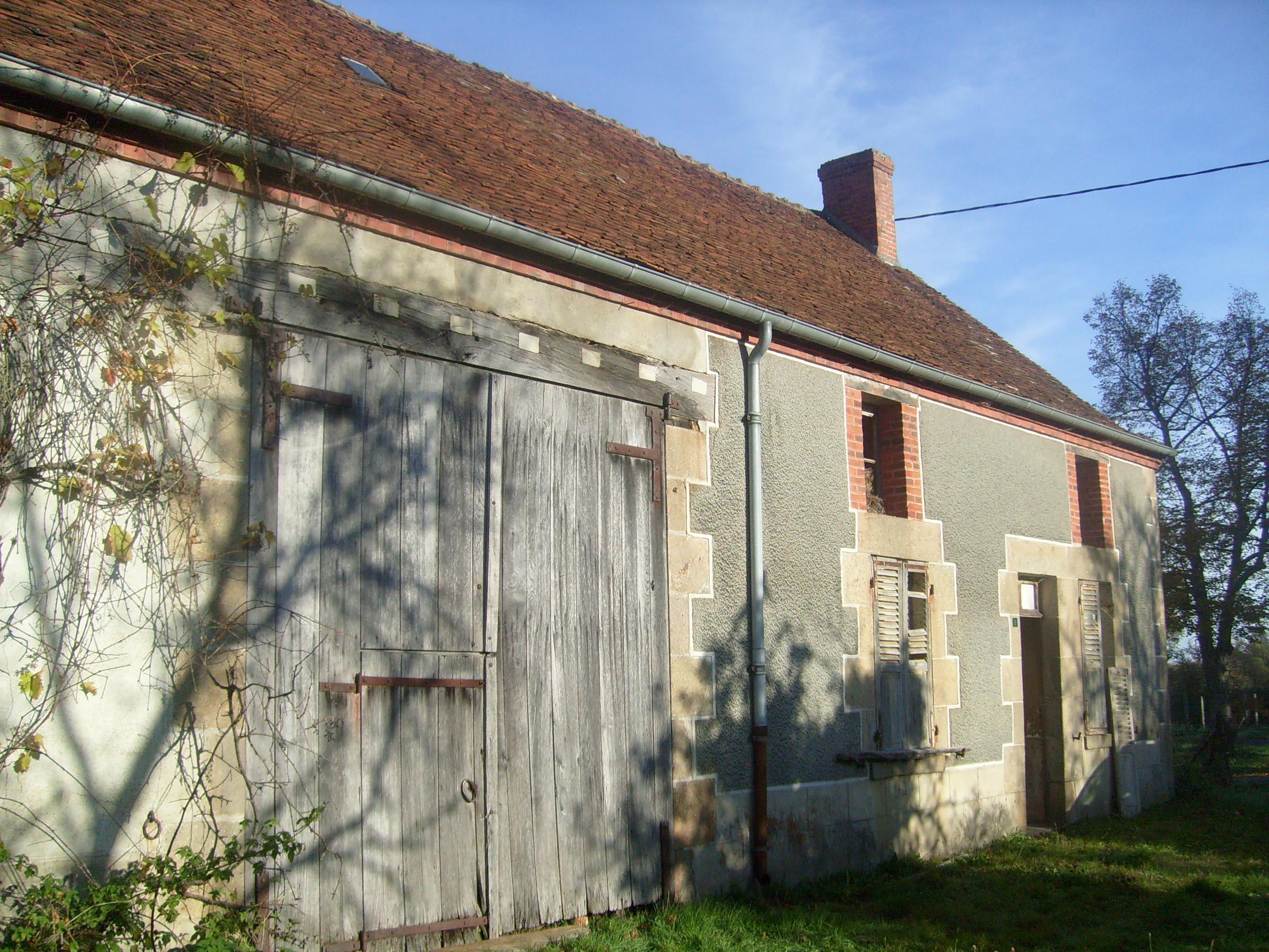 Gîte de 12 personnes en Creuse - façade avant 2010