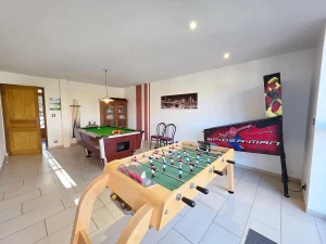 gite-la-tribu-du-dadet-salle-de-jeux-recreative