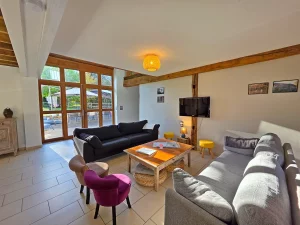 gite-la-tribu-du-dadet-salon